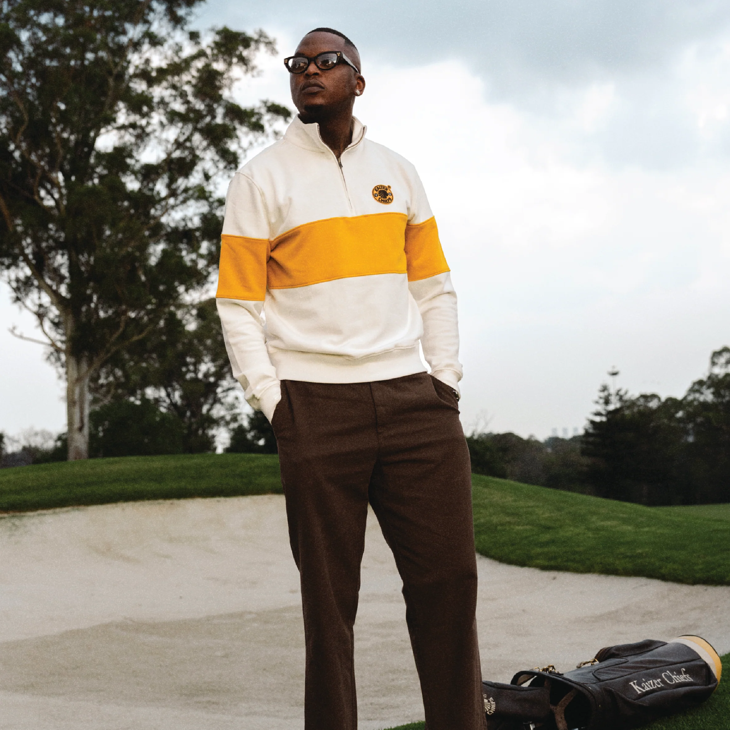 Kaizer Chiefs Hoop Quarter Zip Sweat-Cloud Dancer - Image 4