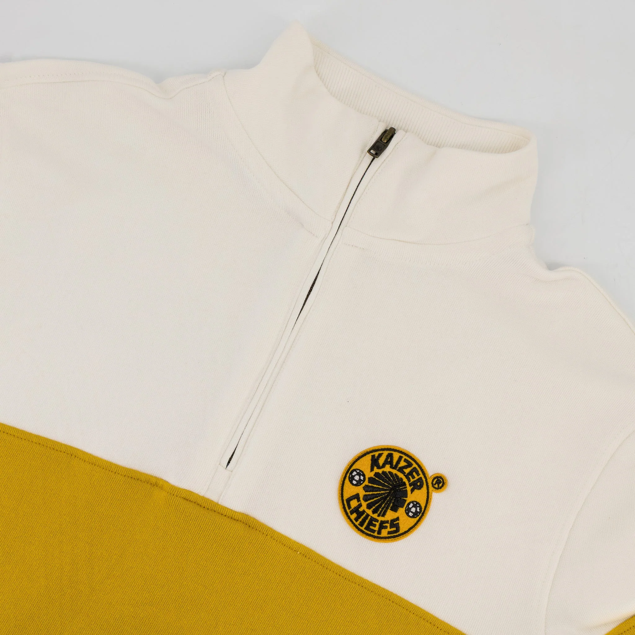 Kaizer Chiefs Hoop Quarter Zip Sweat-Cloud Dancer - Image 8